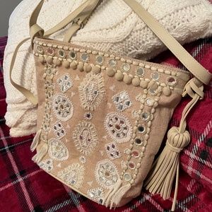 Shoulder Bag Beige&White Canvas trimmed in pearl-beads, silver reflecting trim
